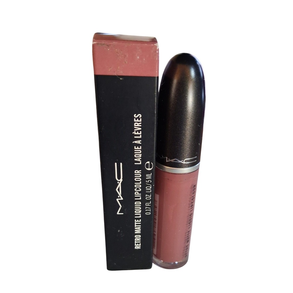 Retro Matte Liquid Lipcolour Topped with Brandy‎ 123 Feminine Coquette